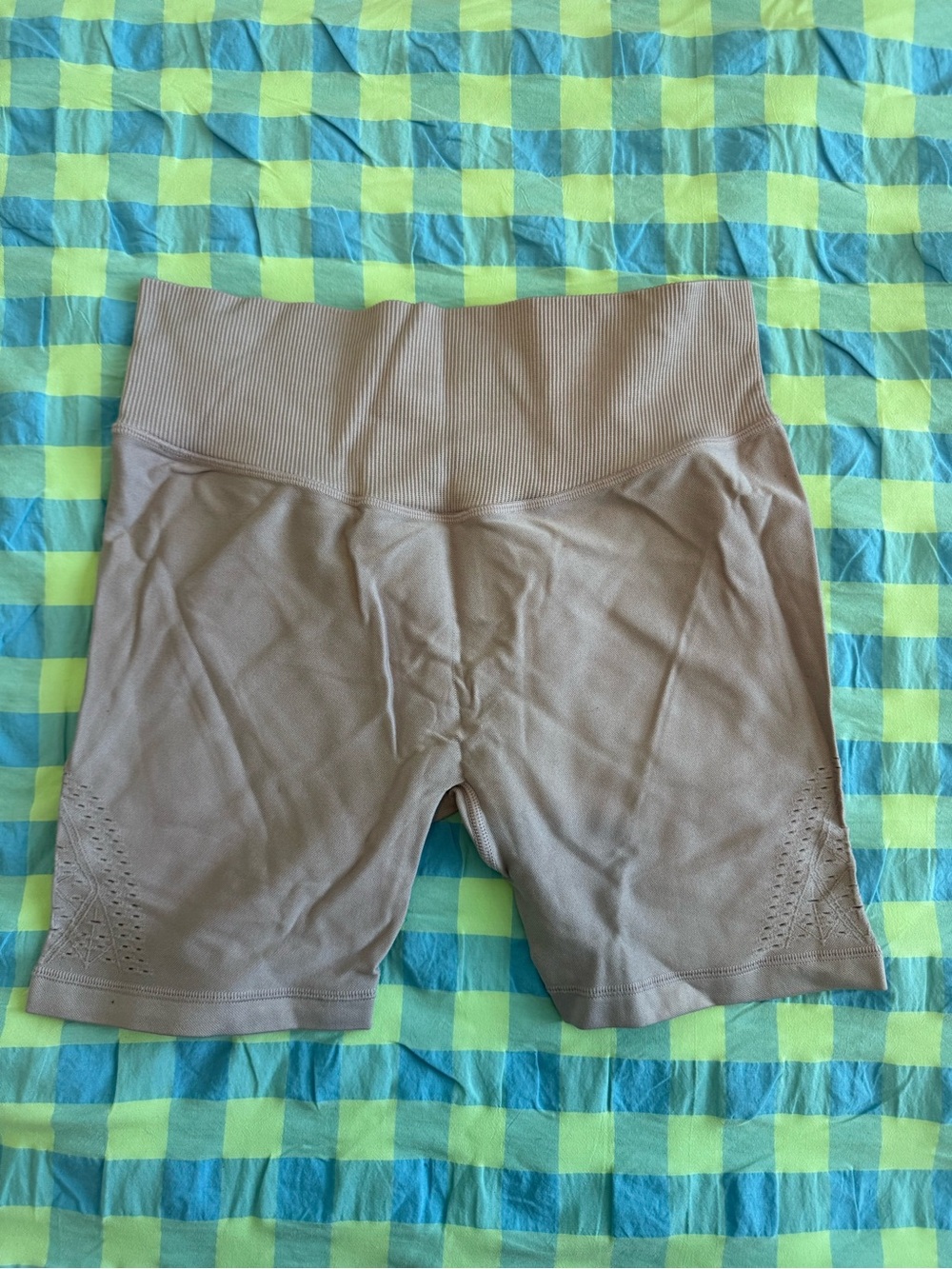 Seamless High-Waist Biker Shorts in light purple